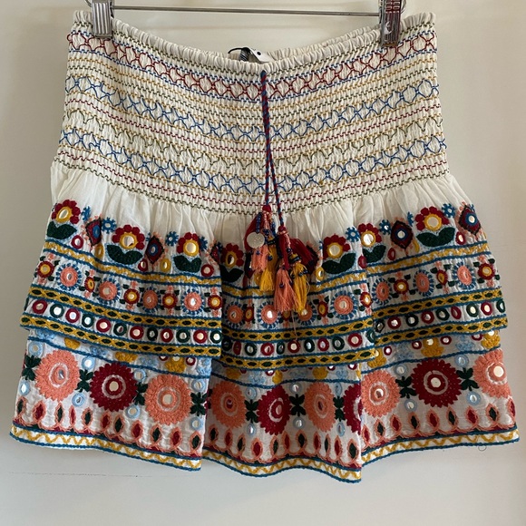 Embroidered skirt - Picture 10 of 11
